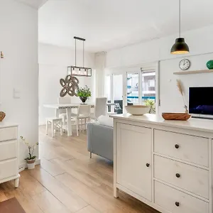 Getaway W/ Big Balcony By Lovelystay District de Faro